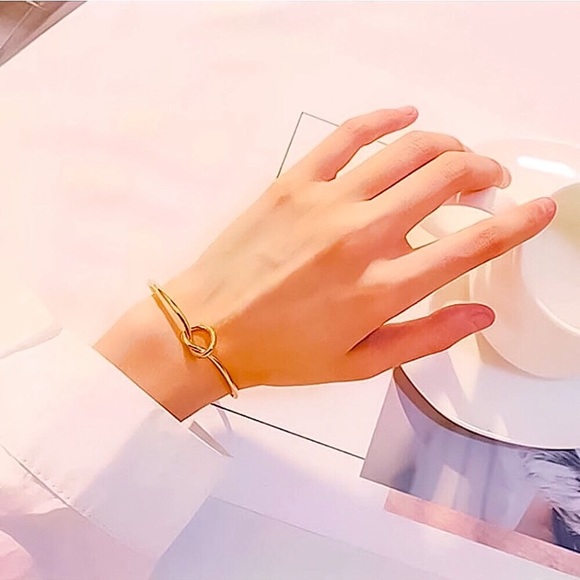 🔴𝟭𝟬/$𝟮𝟱🔴NEW Knot Minimalist Delicate Cuff - Picture 7 of 13